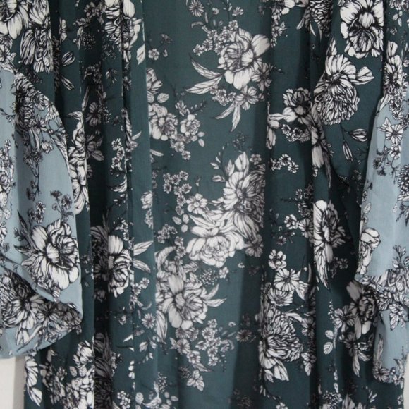 Maurices Floral Bell Sleeve Kimono Top H11345 - Picture 4 of 8